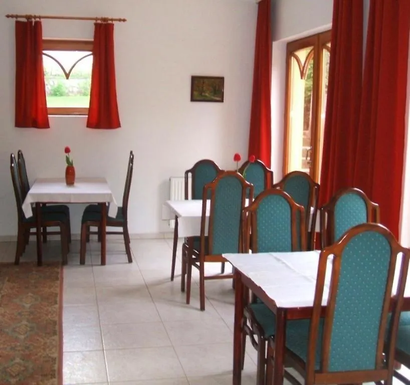 Peregrinus Vendeghaz Hotel